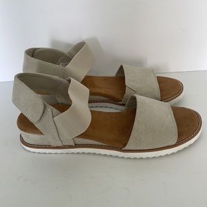 Sketchers Cali Desert Sand Sandals NWT Size 9